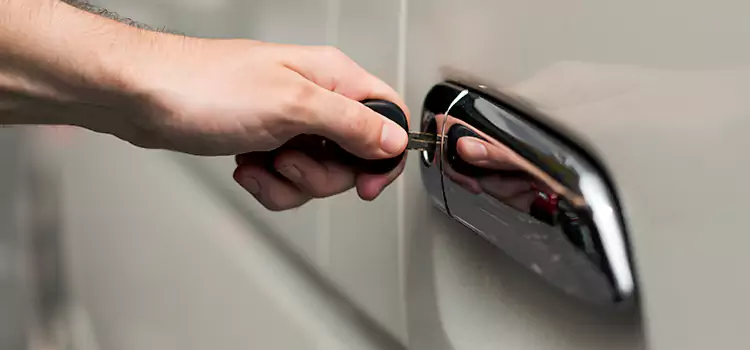 Why Choose Our Auto Locksmith Team in Val-des-Monts, QC?