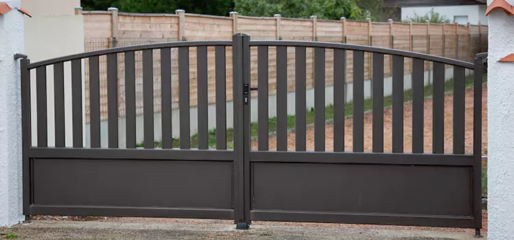 Advanced Gate Solutions in Val-des-Monts, QC
