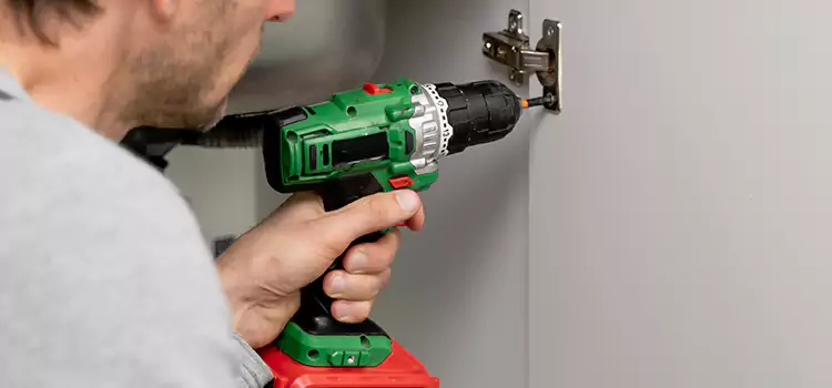 Commercial Door Hinge Repair Val-des-Monts