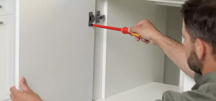 Screen Door Hinge Repair Val-des-Monts